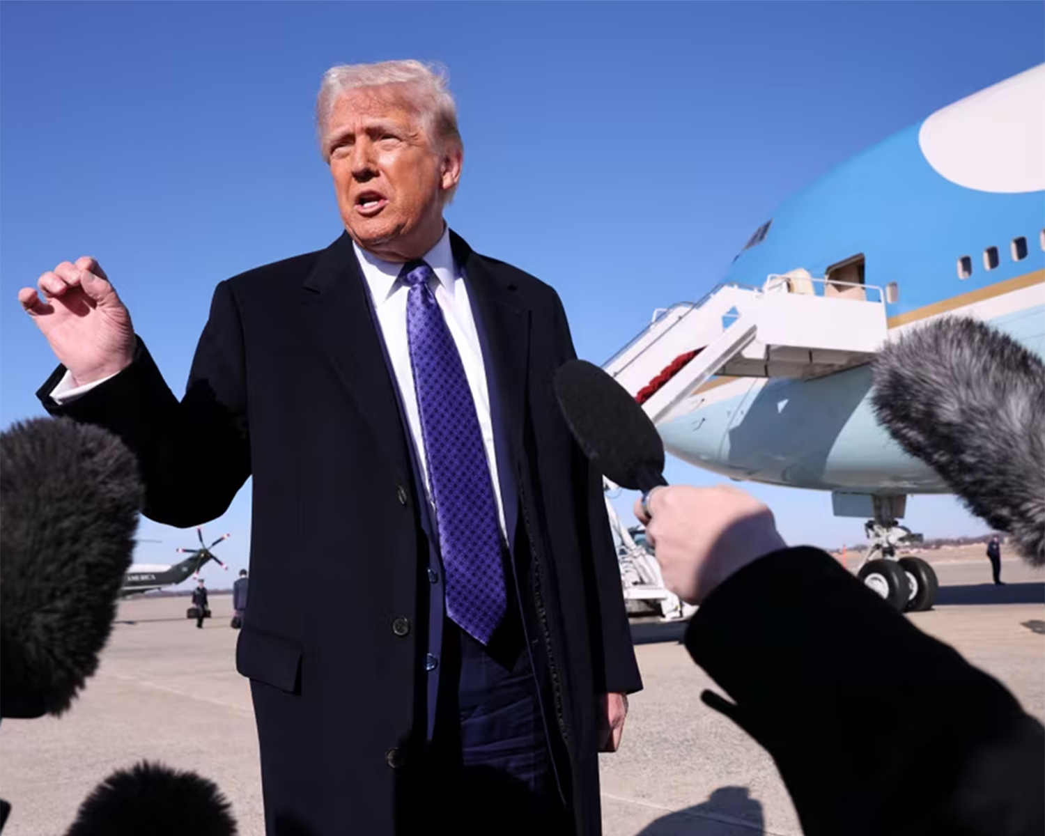 وعده ۲۰۰۰ دلاری ترامپ از محل تعرفه‌ها؛ پرداخت مستقیم یا معافیت مالیاتی؟